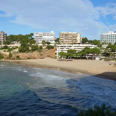 Modern In With Shared Pool 45 M² Apartment *